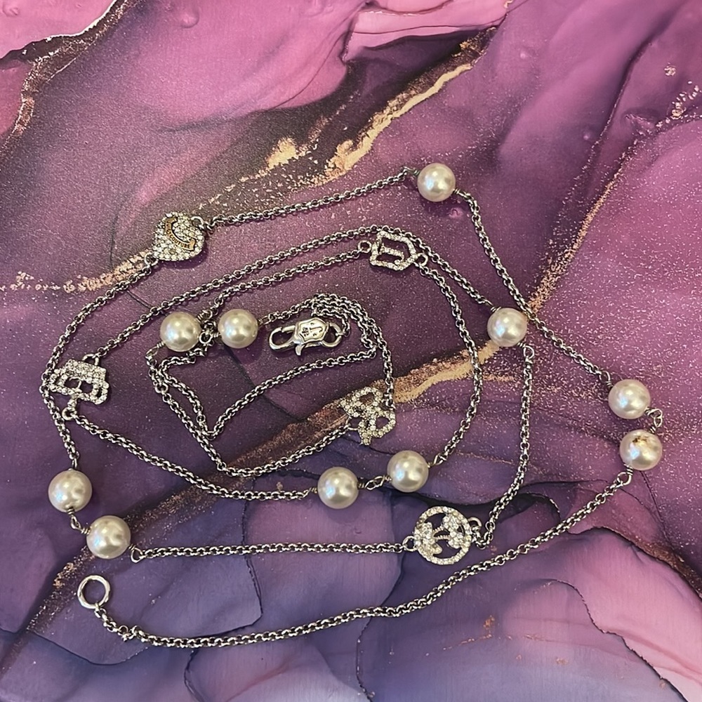 Vintage Juicy Couture Pearl and Swarovski pendant long necklace